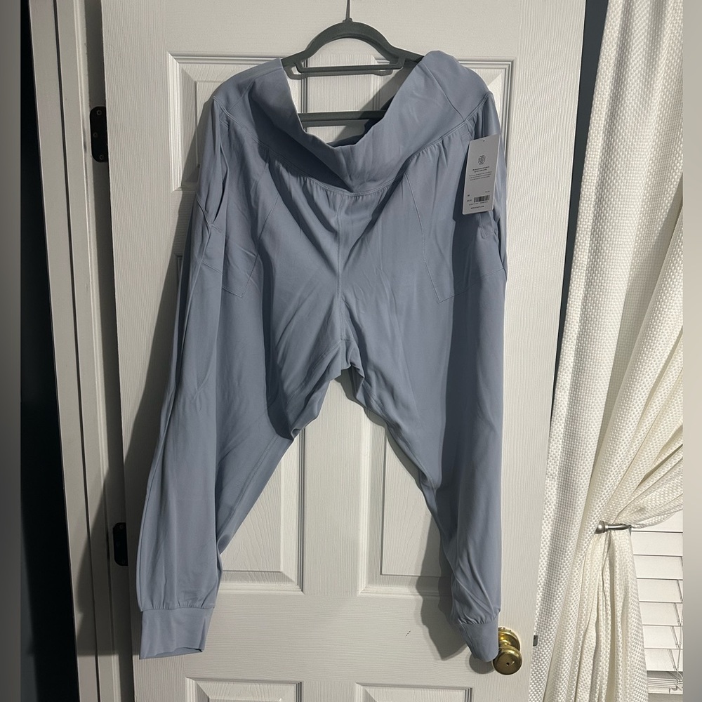Athleta Salutation joggers
